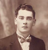 Photo of photos/Cyril Edward McLennan 1903-1980 portrait